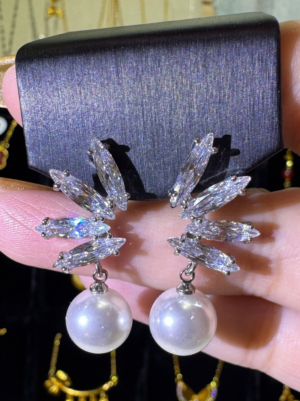 Crystal Marquise & Pearl Drop Earrings - Silver Tone s925 needle